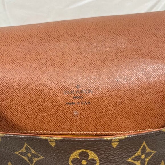 Louis Vuitton - Picture 4 of 13